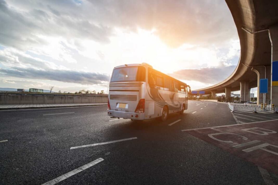 Ônibus Rio-São Paulo Dicas Para Viajar Confortavelmente Gastando Menos-freepik Ônibus Rio-São Paulo: Dicas Para Viajar Confortavelmente Gastando Menos